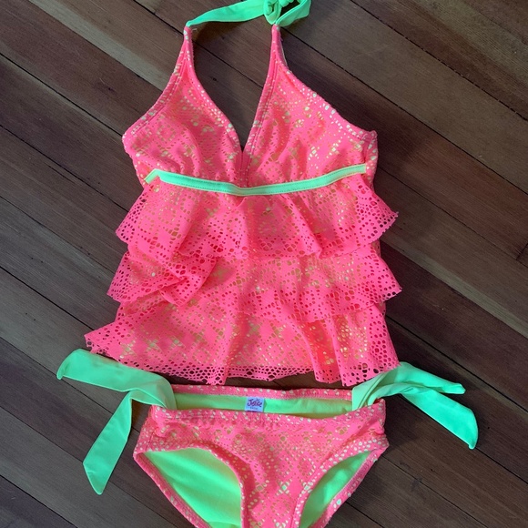 Justice size 6 swimsuit - Picture 1 of 1